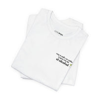 Voy a Salir a Que Me Dé un Ratito el Alcohol | Funny Spanish T-Shirt | Classic Fit